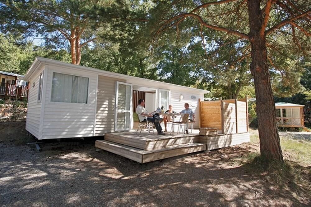 Camping Domaine De Chanteraine Les Salles-sur-Verdon Exterior foto